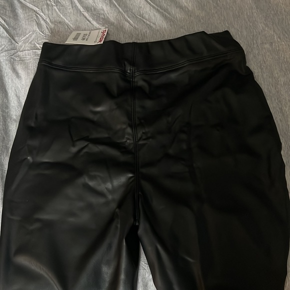 Leather pants - brand new (M) - Picture 3 of 3